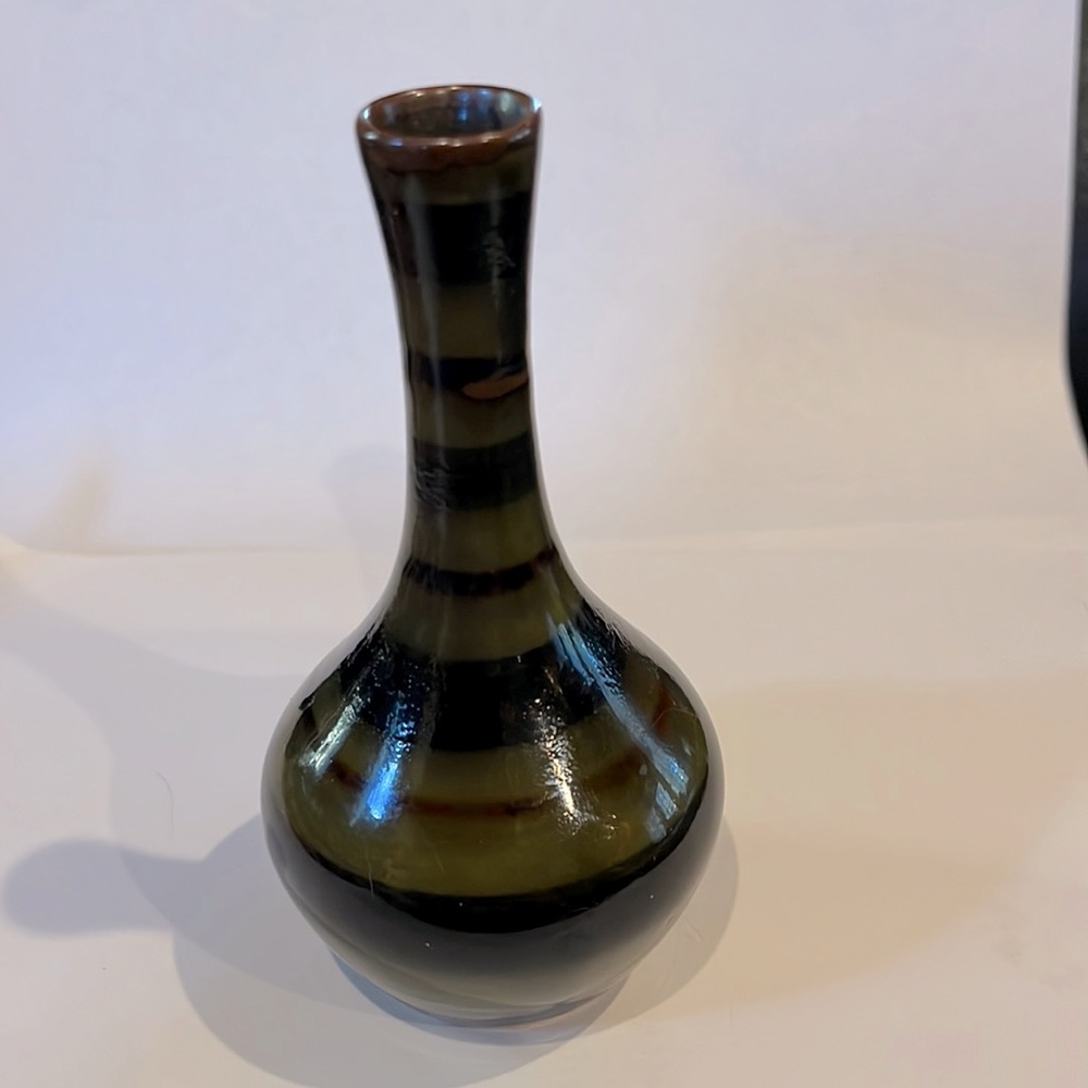 MidCentury Modern Otagari Japan 5” tall single bud vase.